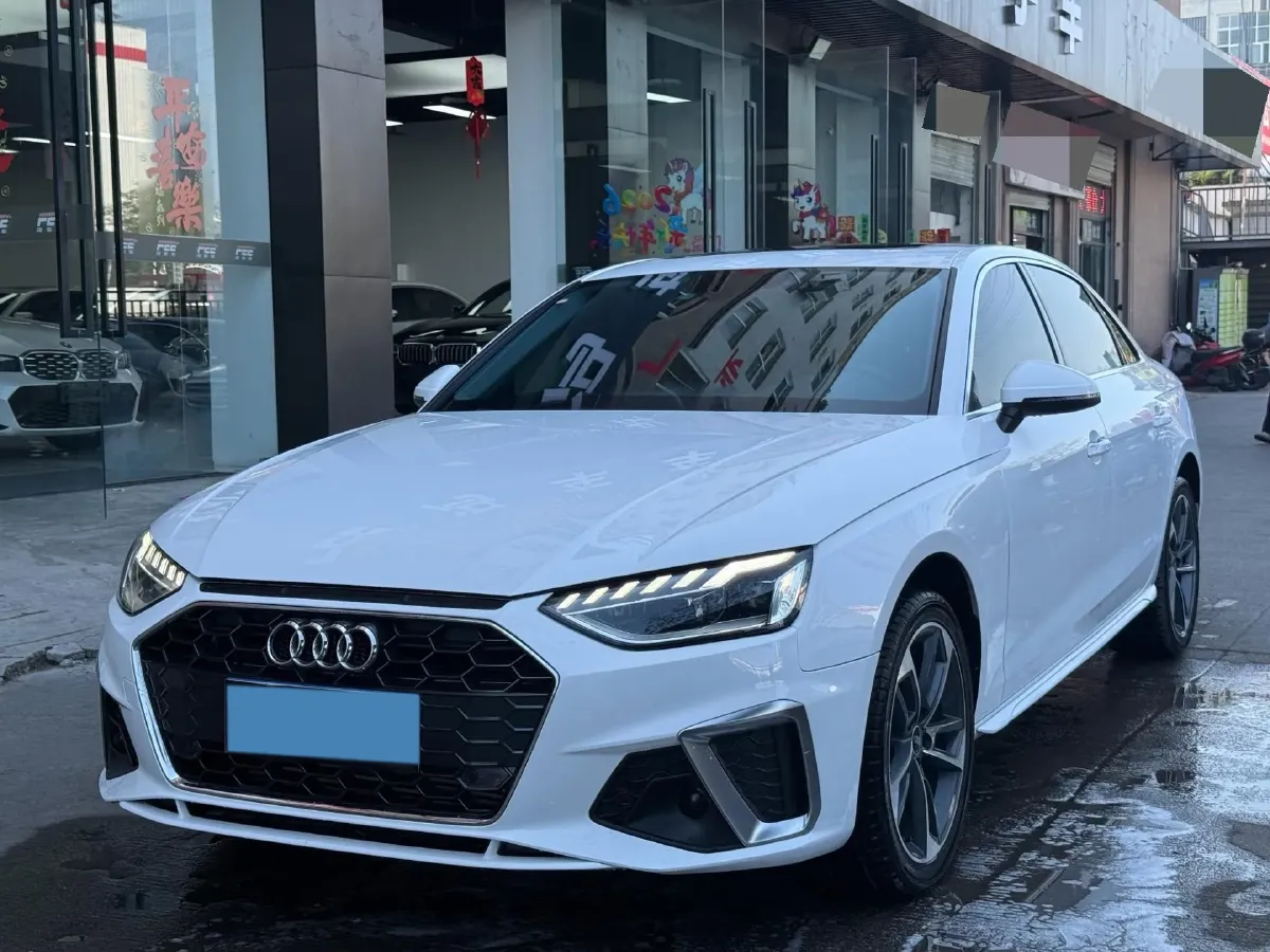 2022 Audi A4L 2.0T 190HP L4 7DCT,autocango,china used car exporter,china ev exporter,chinese used car exporter,chinese used ev exporter