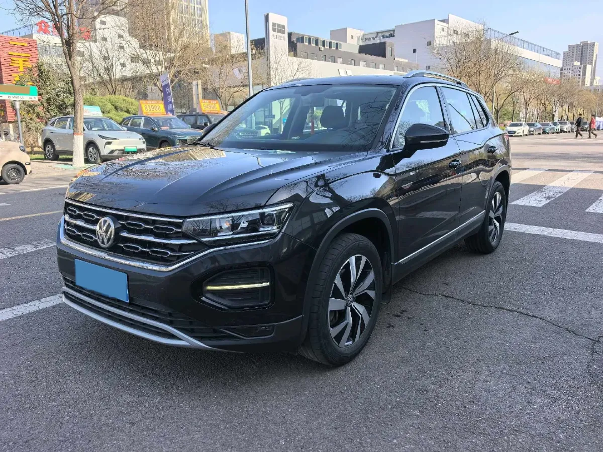 2019 Jeep Cherokee 2.0T 234HP L4 9AT,autocango,china used car exporter,china ev exporter,chinese used car exporter,chinese used ev exporter