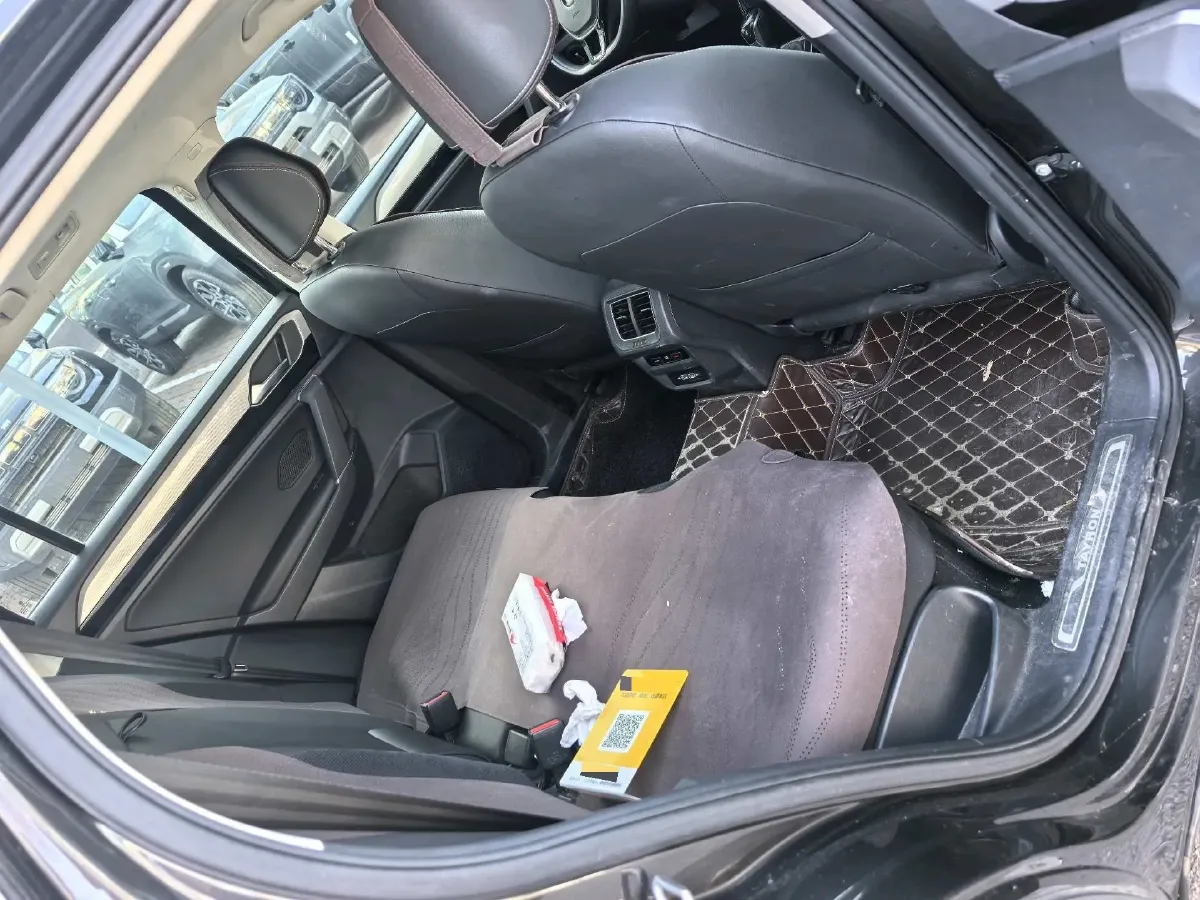 2019 Jeep Cherokee 2.0T 234HP L4 9AT,autocango,china used car exporter,china ev exporter,chinese used car exporter,chinese used ev exporter