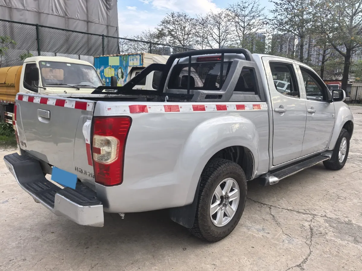 2018 Isuzu RE-MAX Jim 2.8T 116HP L4 5MT,autocango,china used car exporter,china ev exporter,chinese used car exporter,chinese used ev exporter