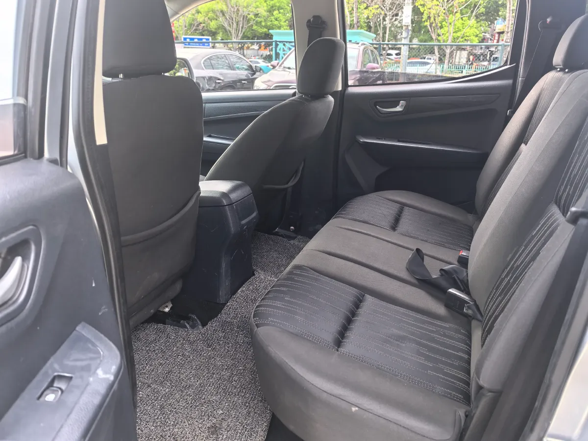 2018 Isuzu RE-MAX Jim 2.8T 116HP L4 5MT,autocango,china used car exporter,china ev exporter,chinese used car exporter,chinese used ev exporter