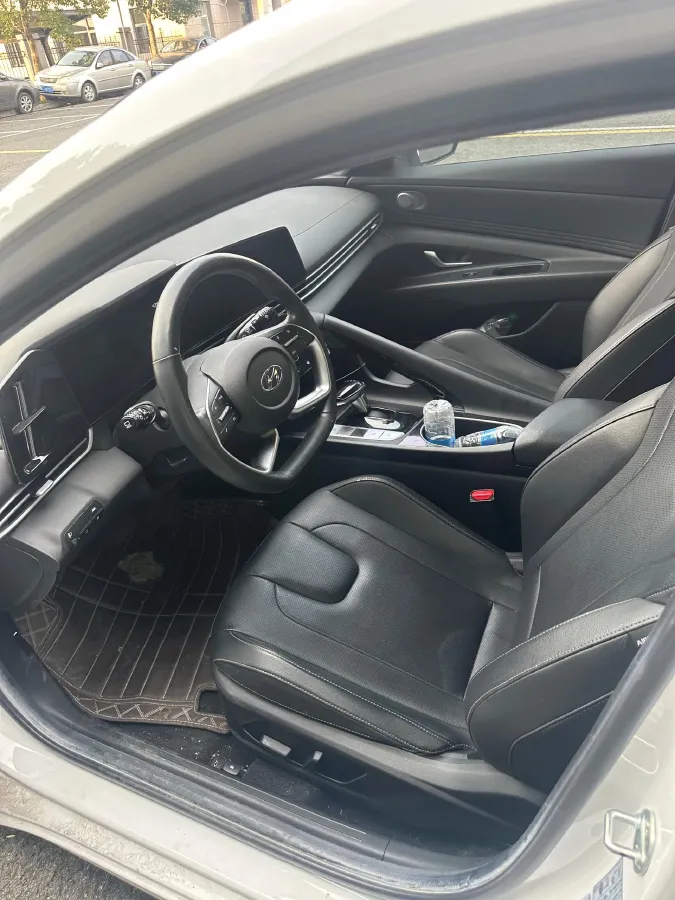 2021 Hyundai Elantra 1.5L 115HP L4 CVT,autocango,china used car exporter,china ev exporter,chinese used car exporter,chinese used ev exporter