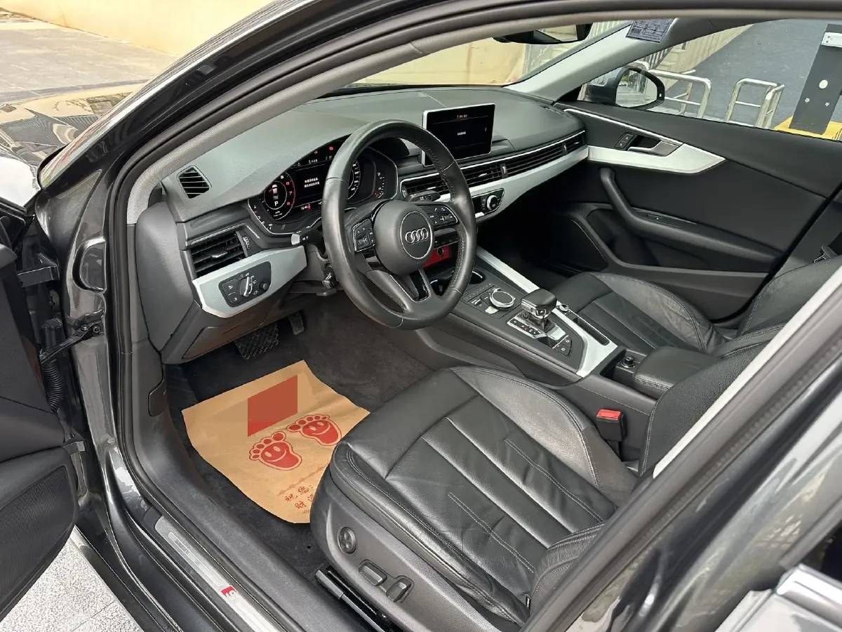 2019 Audi A4L 2.0T 190HP L4 7DCT,autocango,china used car exporter,china ev exporter,chinese used car exporter,chinese used ev exporter