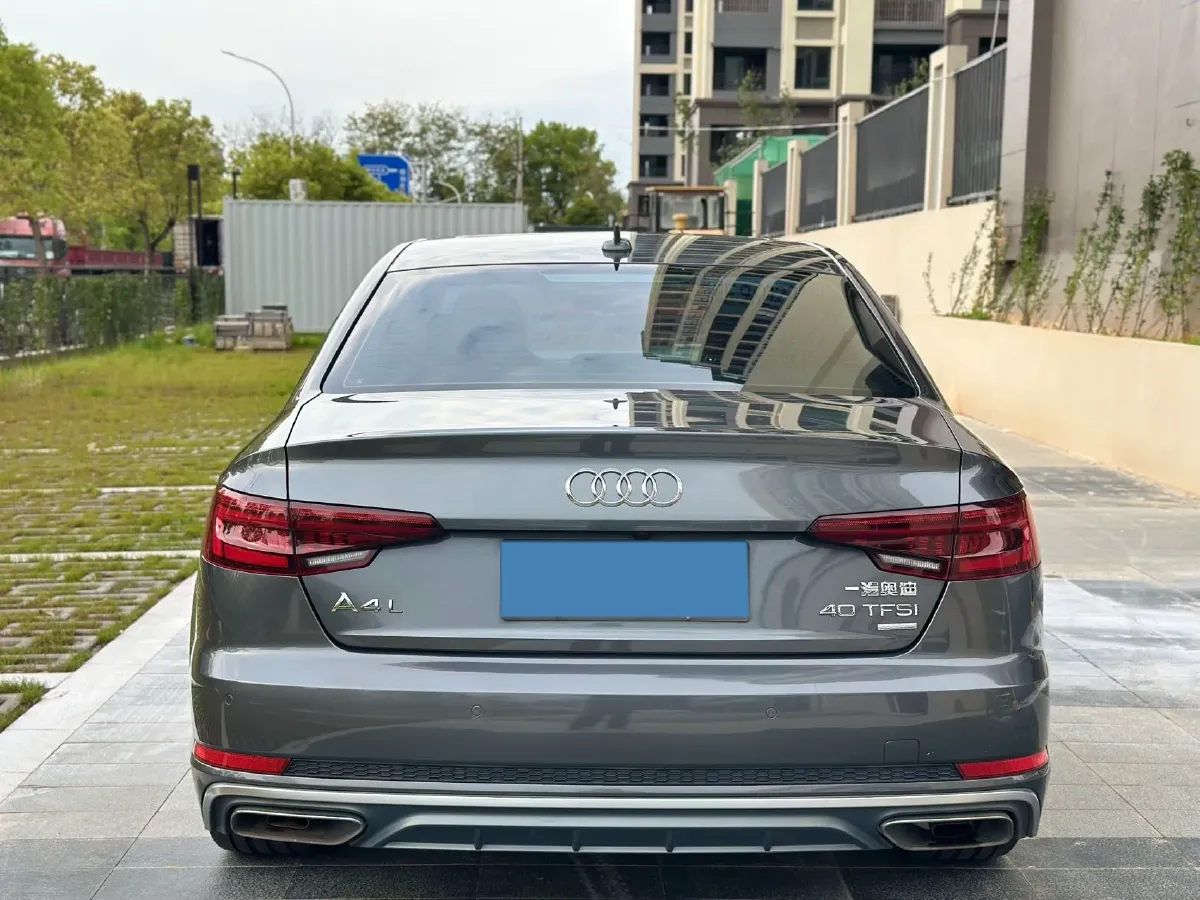 2019 Audi A4L 2.0T 190HP L4 7DCT,autocango,china used car exporter,china ev exporter,chinese used car exporter,chinese used ev exporter
