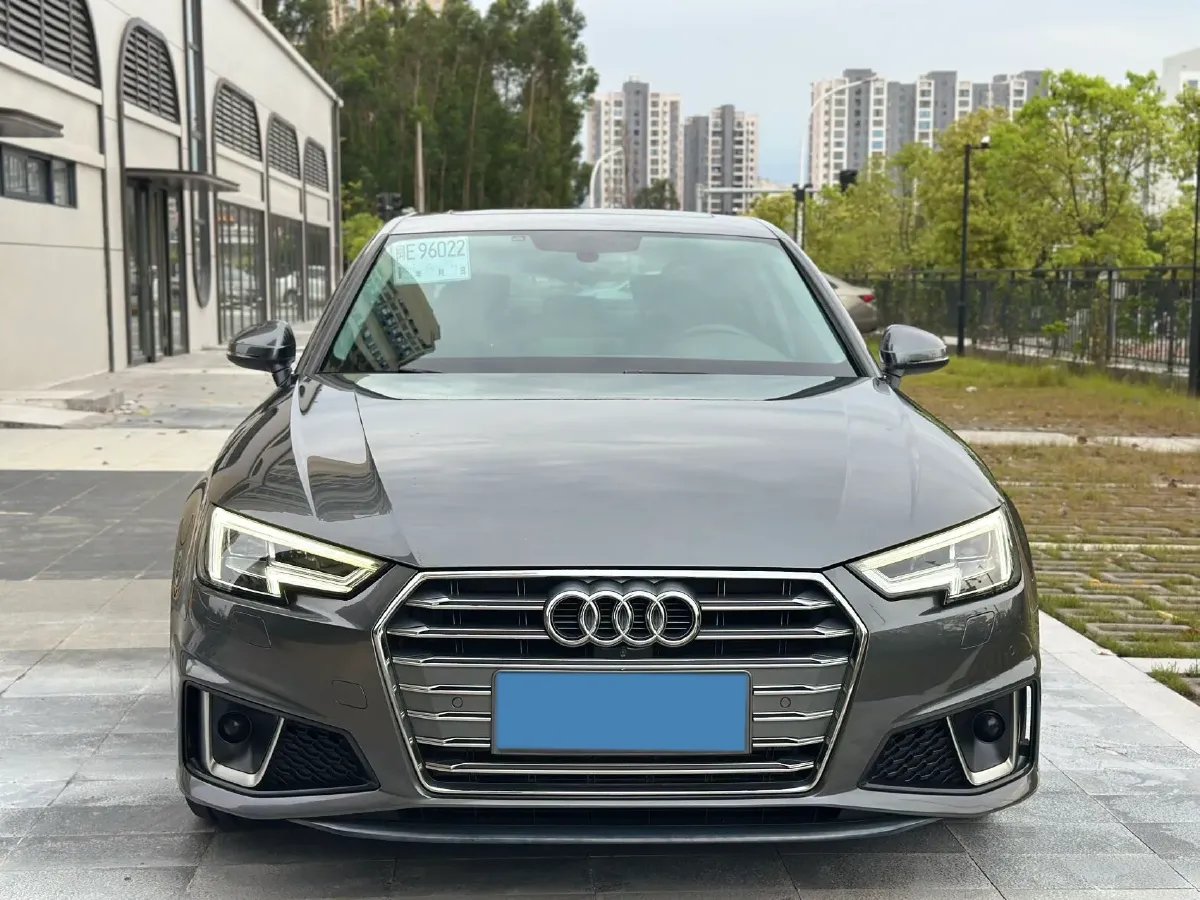 2019 Audi A4L 2.0T 190HP L4 7DCT,autocango,china used car exporter,china ev exporter,chinese used car exporter,chinese used ev exporter