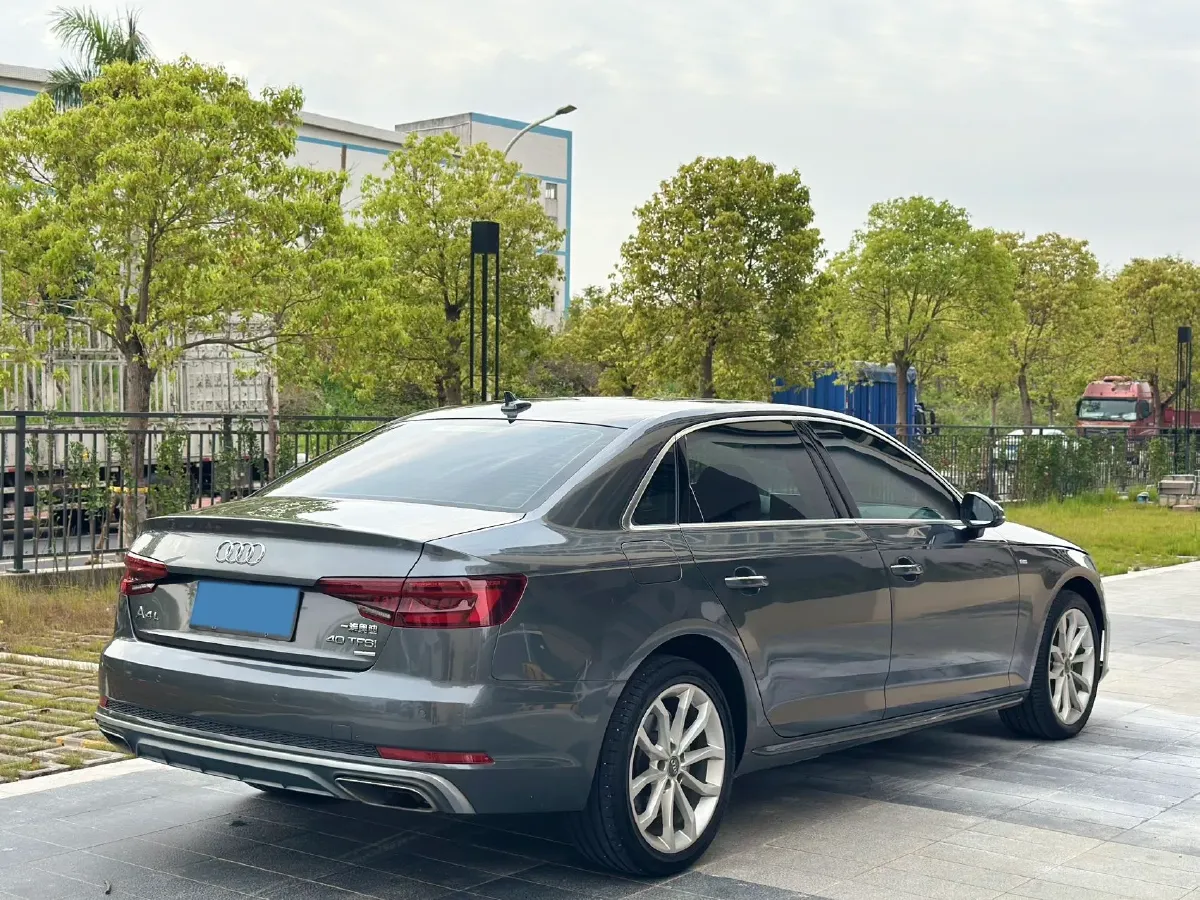 2019 Audi A4L 2.0T 190HP L4 7DCT,autocango,china used car exporter,china ev exporter,chinese used car exporter,chinese used ev exporter