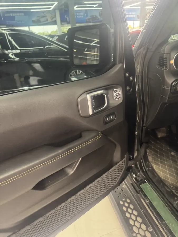 2024 Jeep Wrangler 2.0T 266HP L4 8AT,autocango,china used car exporter,china ev exporter,chinese used car exporter,chinese used ev exporter