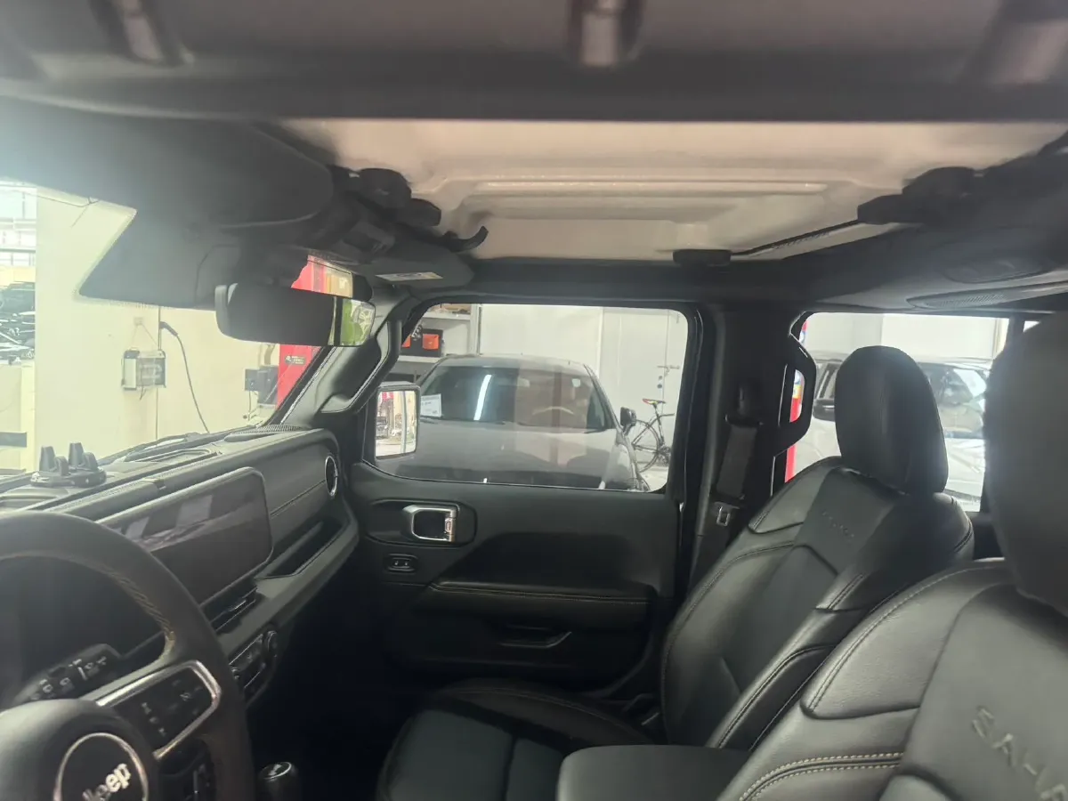 2024 Jeep Wrangler 2.0T 266HP L4 8AT,autocango,china used car exporter,china ev exporter,chinese used car exporter,chinese used ev exporter