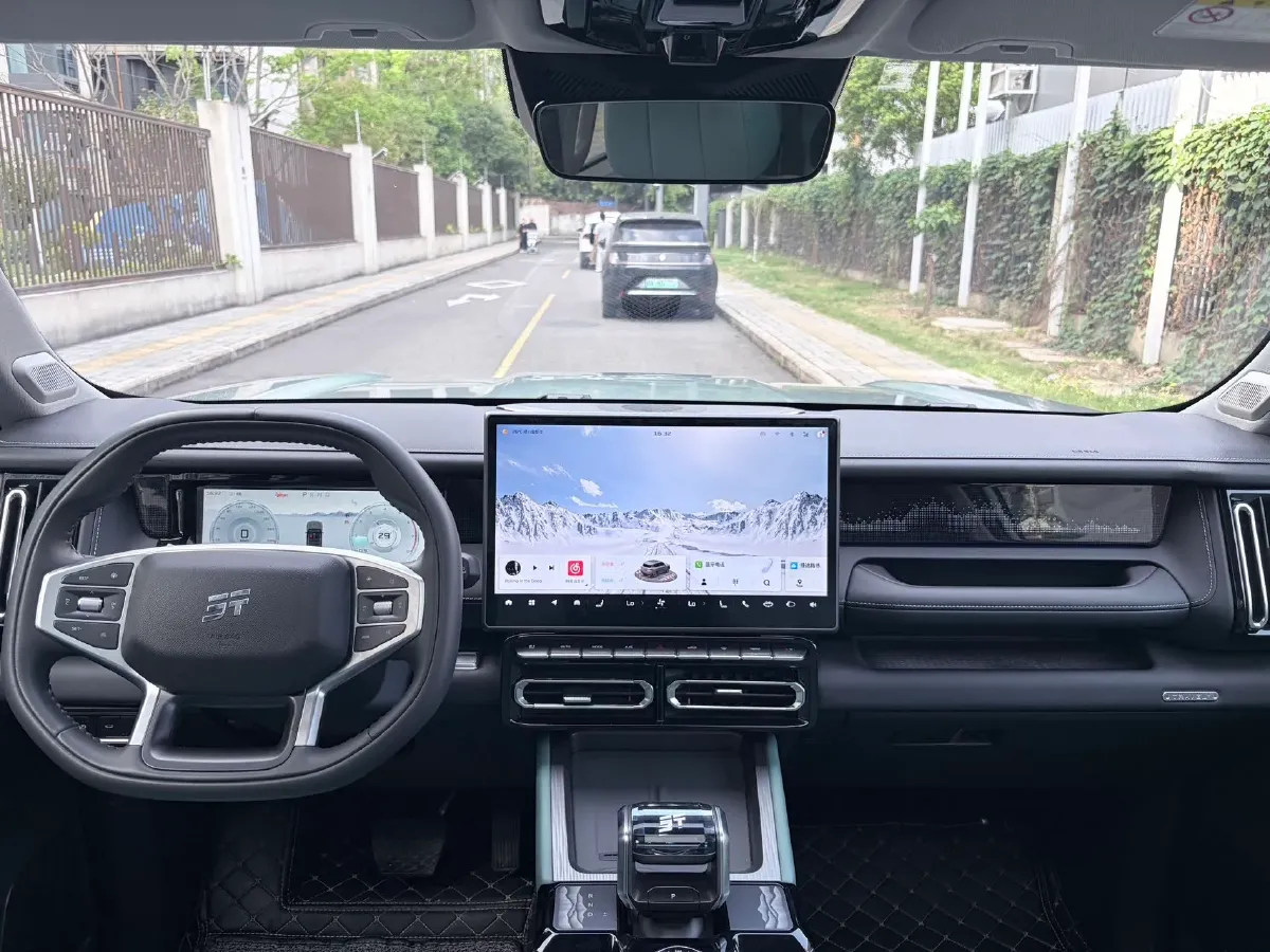 2025 Jetour Traveller 2.0T 254HP L4 7DCT,autocango,china used car exporter,china ev exporter,chinese used car exporter,chinese used ev exporter