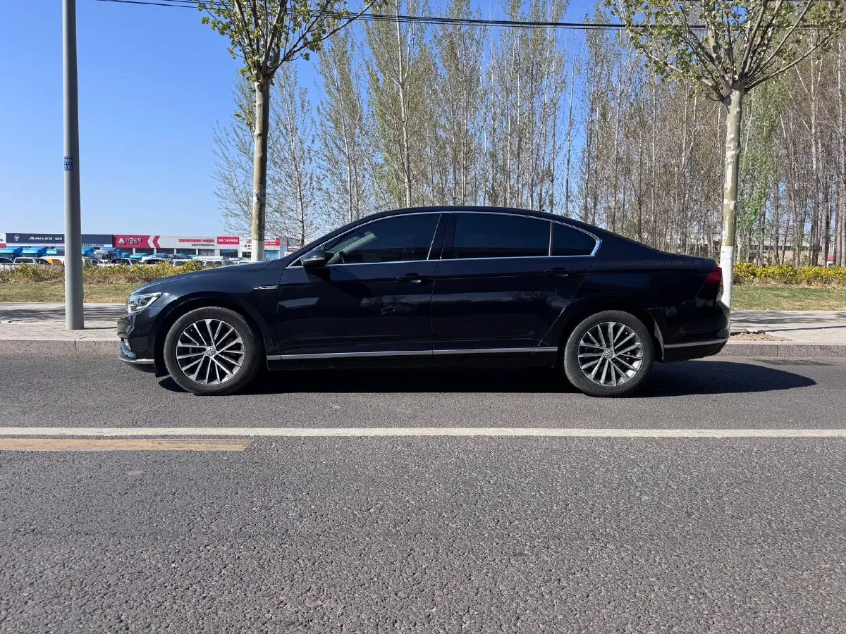 2020 Volkswagen Magotan 2.0T 186HP L4 7DCT,autocango,china used car exporter,china ev exporter,chinese used car exporter,chinese used ev exporter