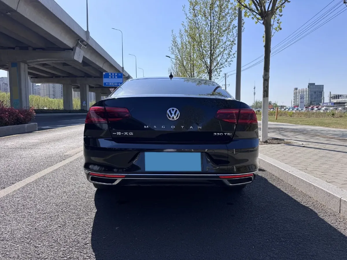 2020 Volkswagen Magotan 2.0T 186HP L4 7DCT,autocango,china used car exporter,china ev exporter,chinese used car exporter,chinese used ev exporter