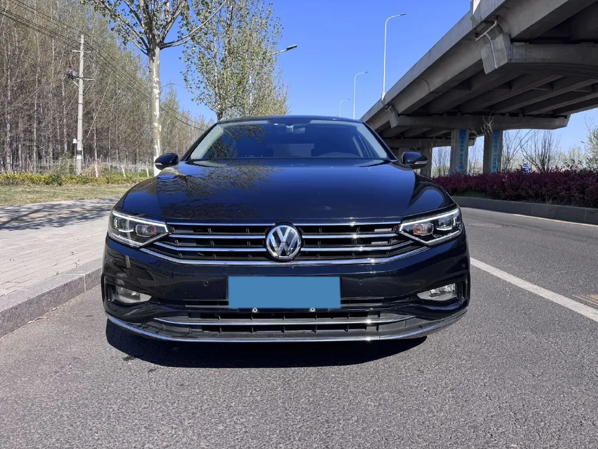 2020 Volkswagen Magotan 2.0T 186HP L4 7DCT,autocango,china used car exporter,china ev exporter,chinese used car exporter,chinese used ev exporter