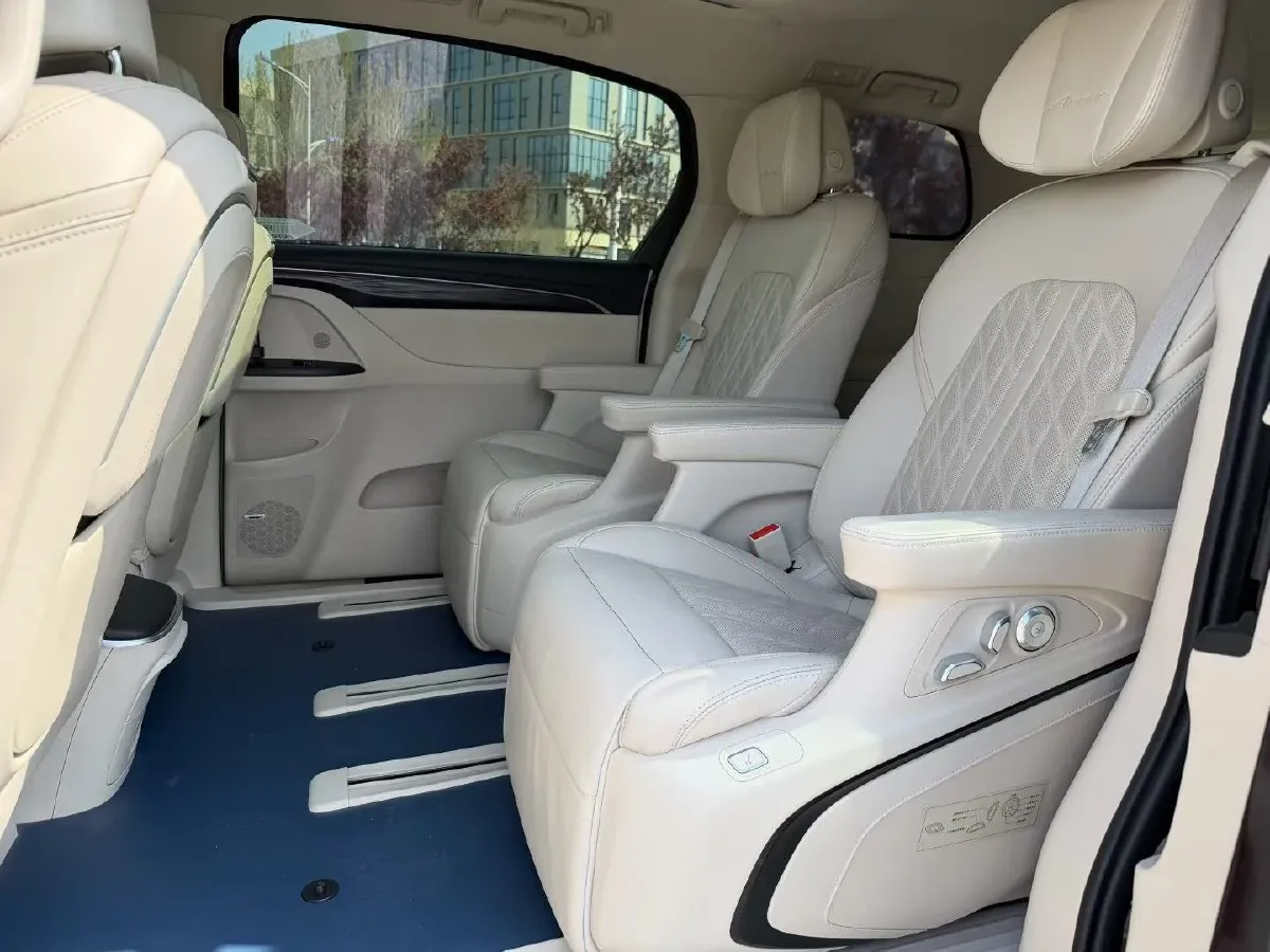 2021 Buick GL8 2.0T 237HP L4 9AT,autocango,china used car exporter,china ev exporter,chinese used car exporter,chinese used ev exporter