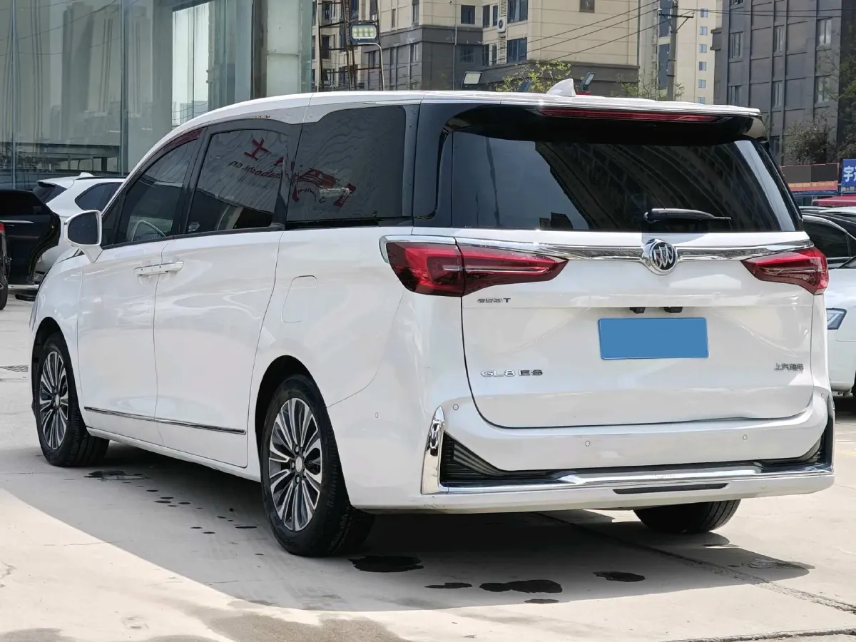 2022 Buick GL8 2.0T 237HP L4 9AT,autocango,china used car exporter,china ev exporter,chinese used car exporter,chinese used ev exporter