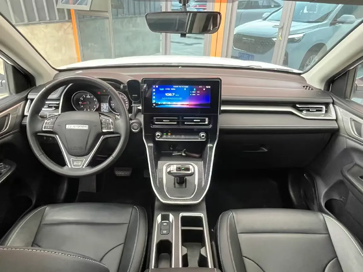 2023 Haval M6 1.5T 150HP L4 7DCT,autocango,china used car exporter,china ev exporter,chinese used car exporter,chinese used ev exporter