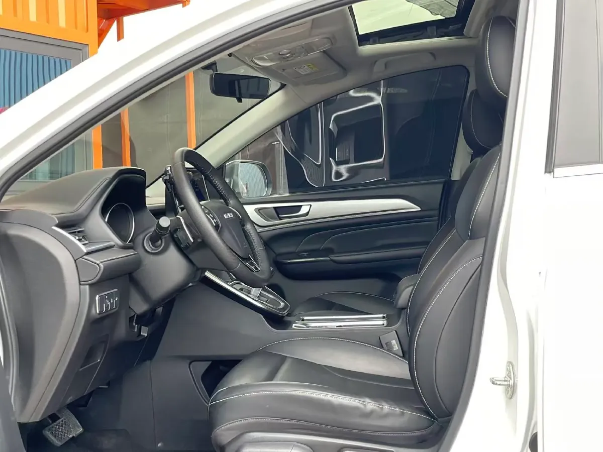 2023 Haval M6 1.5T 150HP L4 7DCT,autocango,china used car exporter,china ev exporter,chinese used car exporter,chinese used ev exporter