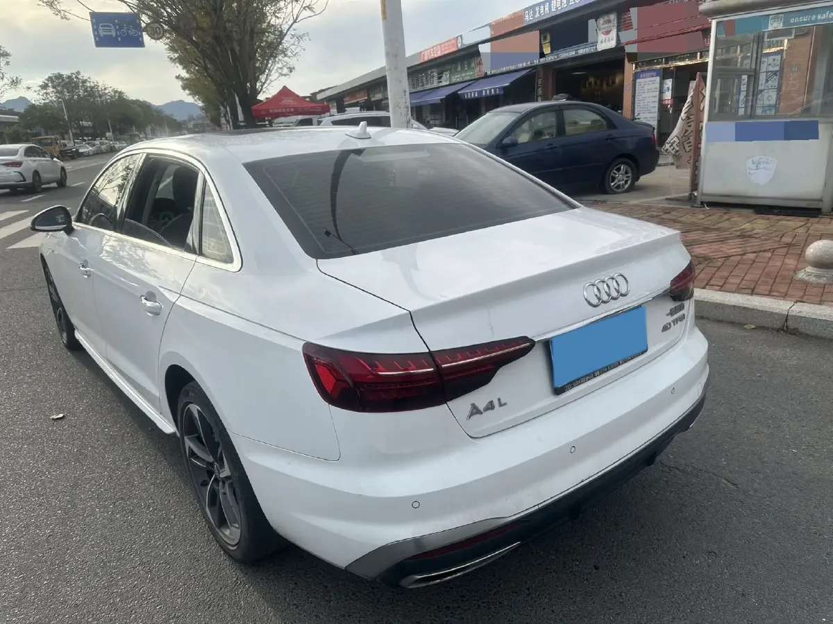 2020 Audi A4L 2.0T 190HP L4 7DCT,autocango,china used car exporter,china ev exporter,chinese used car exporter,chinese used ev exporter