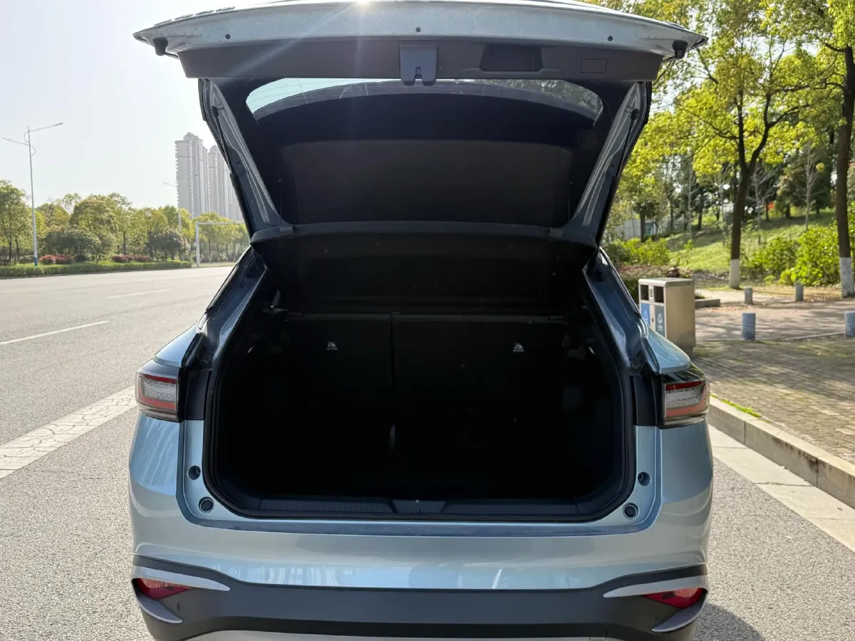 2025 Volkswagen ID.4 X BEV 52.8KWH,autocango,china used car exporter,china ev exporter,chinese used car exporter,chinese used ev exporter