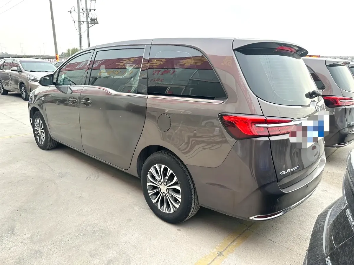 2022 Buick GL8 2.0T 237HP L4 9AT,autocango,china used car exporter,china ev exporter,chinese used car exporter,chinese used ev exporter