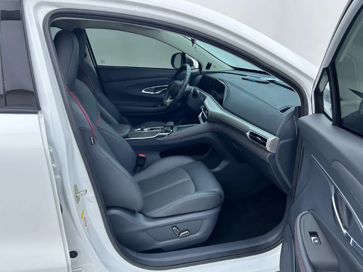 2020 ChangAn UNI-T 1.5T 180HP L4 7DCT,autocango,china used car exporter,china ev exporter,chinese used car exporter,chinese used ev exporter