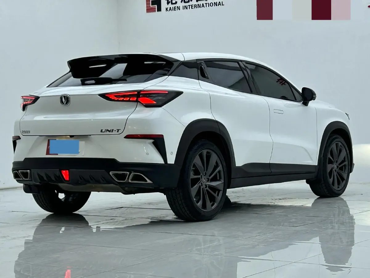 2020 ChangAn UNI-T 1.5T 180HP L4 7DCT,autocango,china used car exporter,china ev exporter,chinese used car exporter,chinese used ev exporter