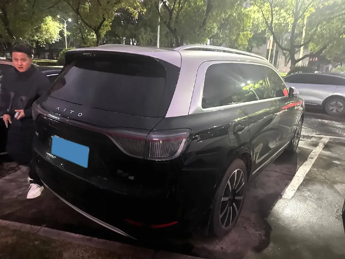 2024 AITO AITO M9 1.5T 152HP L4 REEV 52KWH,autocango,china used car exporter,china ev exporter,chinese used car exporter,chinese used ev exporter