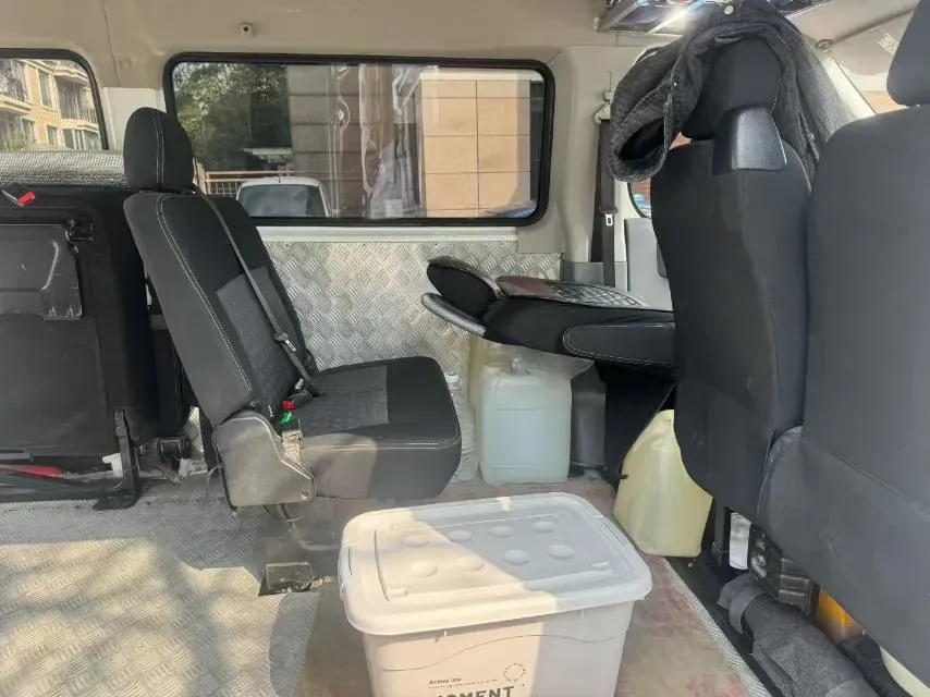 2020 MAXUS XinTu V80 2.5T 136HP L4 6MT,autocango,china used car exporter,china ev exporter,chinese used car exporter,chinese used ev exporter