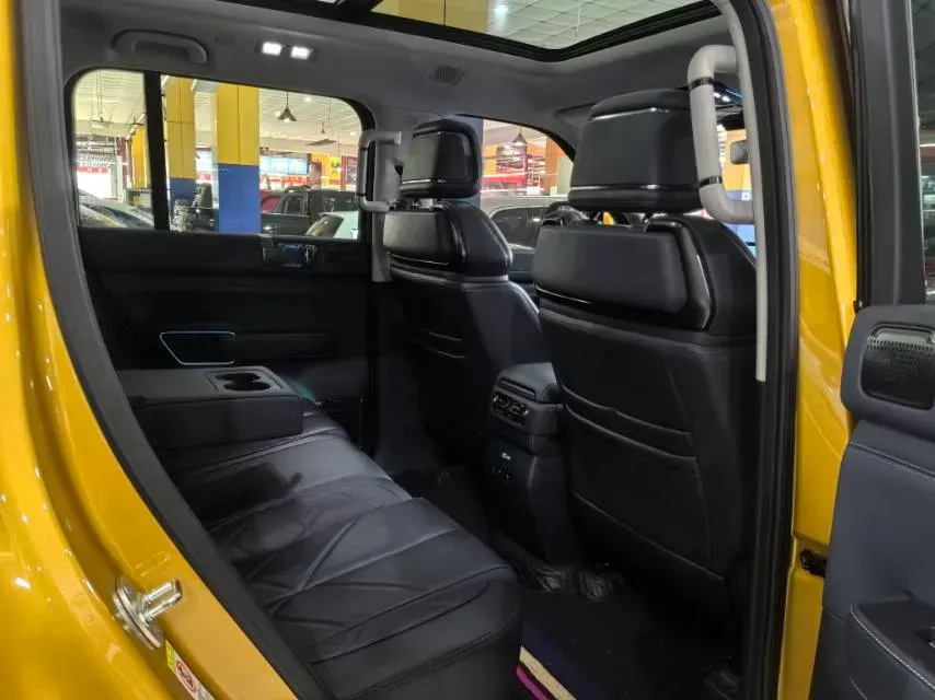 2023 FangChengBao Bao 5 1.5T 194HP L4 E-CVT PHEV 31.8KWH,autocango,china used car exporter,china ev exporter,chinese used car exporter,chinese used ev exporter