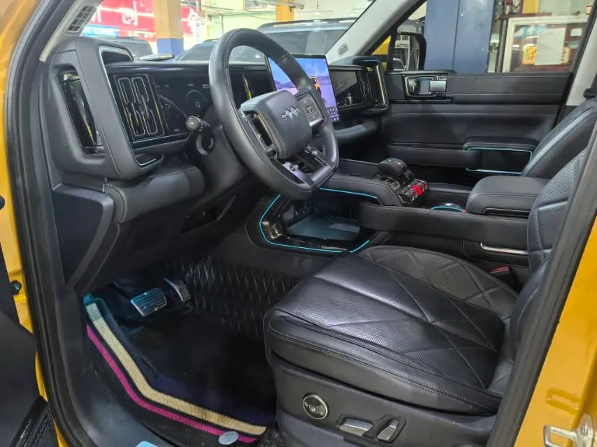 2023 FangChengBao Bao 5 1.5T 194HP L4 E-CVT PHEV 31.8KWH,autocango,china used car exporter,china ev exporter,chinese used car exporter,chinese used ev exporter