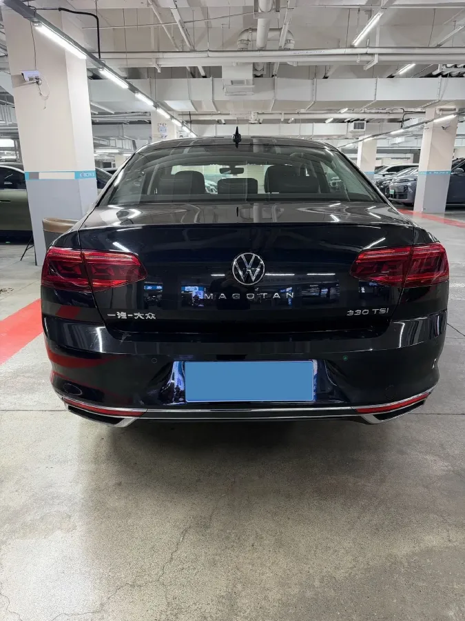 2020 Volkswagen Magotan 2.0T 186HP L4 7DCT,autocango,china used car exporter,china ev exporter,chinese used car exporter,chinese used ev exporter