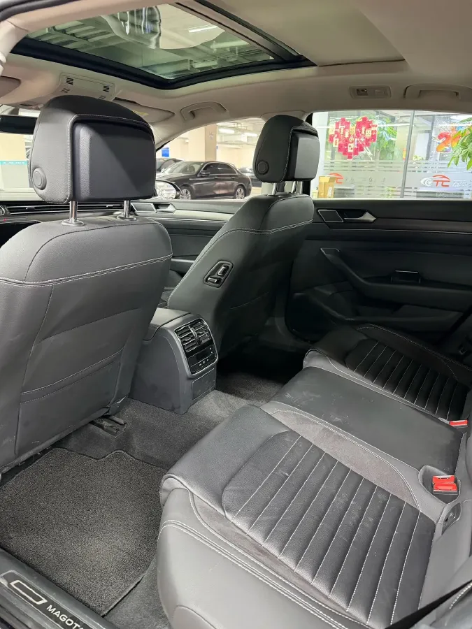2020 Volkswagen Magotan 2.0T 186HP L4 7DCT,autocango,china used car exporter,china ev exporter,chinese used car exporter,chinese used ev exporter