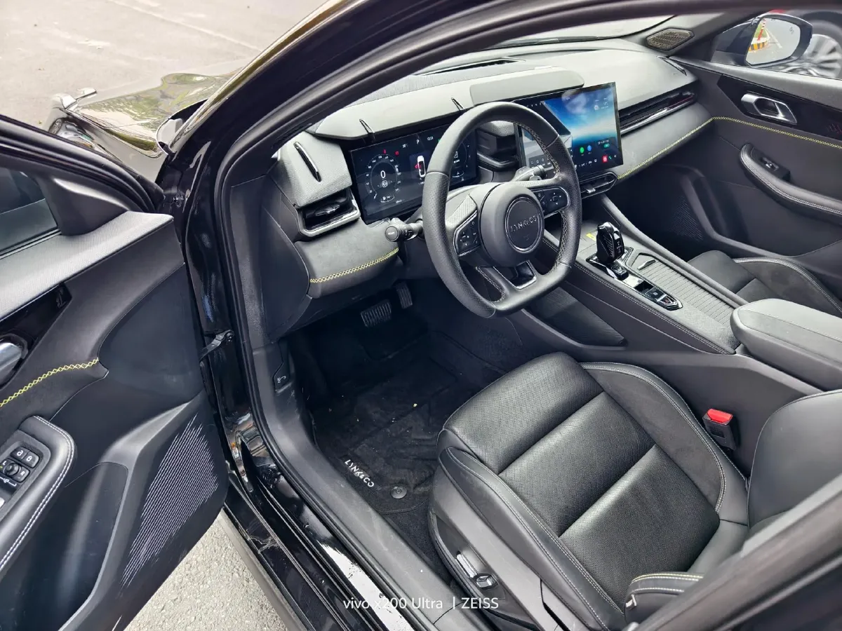 2023 LYNK&CO 03 2.0T 254HP L4 7DCT,autocango,china used car exporter,china ev exporter,chinese used car exporter,chinese used ev exporter