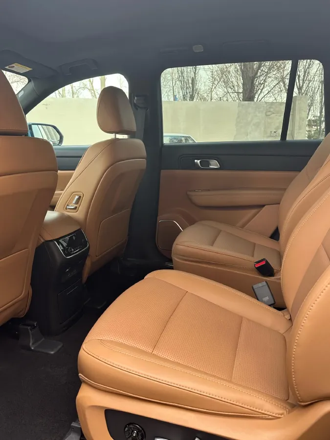 2021 Li ONE Range Extended 131HP REEV 40.5KWH,autocango,china used car exporter,china ev exporter,chinese used car exporter,chinese used ev exporter