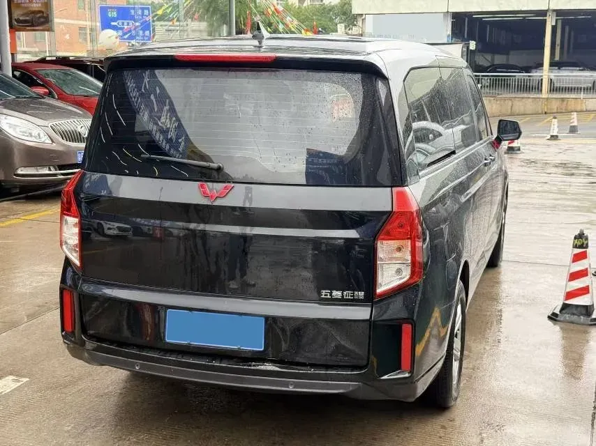 2021 WuLing ZhengChen 1.5T 147HP L4 6MT,autocango,china used car exporter,china ev exporter,chinese used car exporter,chinese used ev exporter