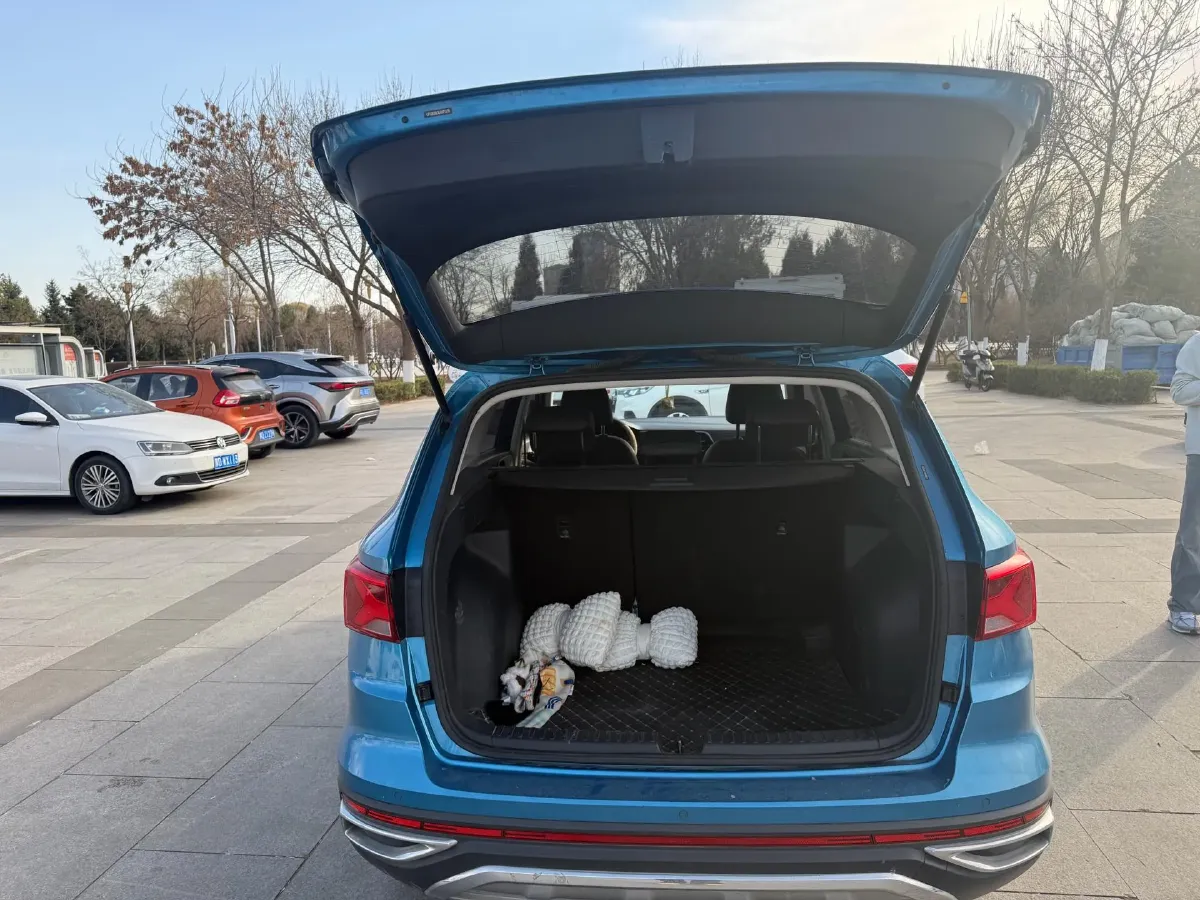 2020 Jetta VS7 1.4T 150HP L4 6AT,autocango,china used car exporter,china ev exporter,chinese used car exporter,chinese used ev exporter