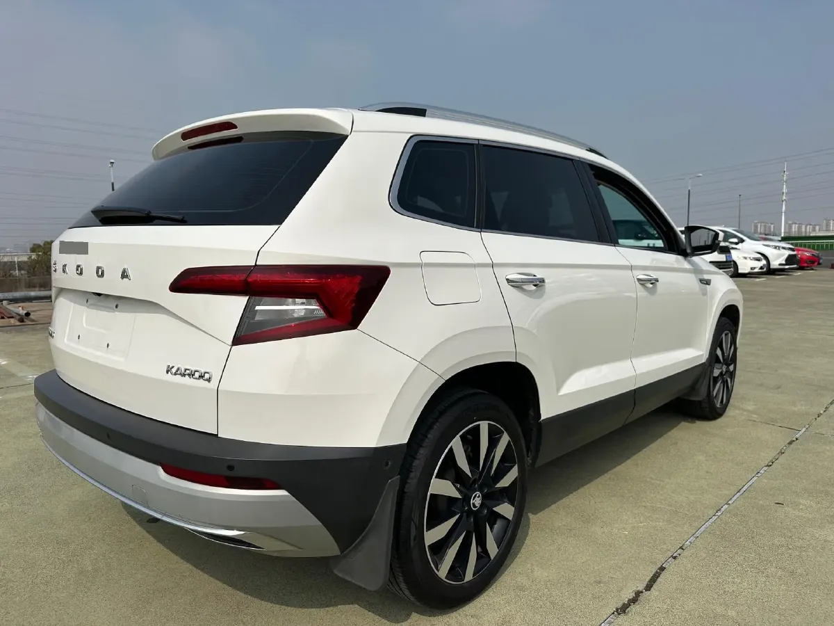 2021 Skoda Karoq 1.4T 150HP L4 7DCT,autocango,china used car exporter,china ev exporter,chinese used car exporter,chinese used ev exporter
