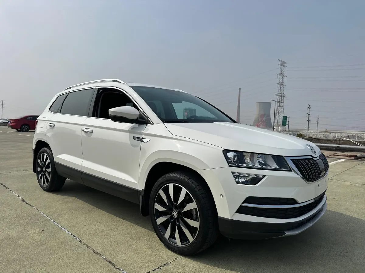 2021 Skoda Karoq 1.4T 150HP L4 7DCT,autocango,china used car exporter,china ev exporter,chinese used car exporter,chinese used ev exporter