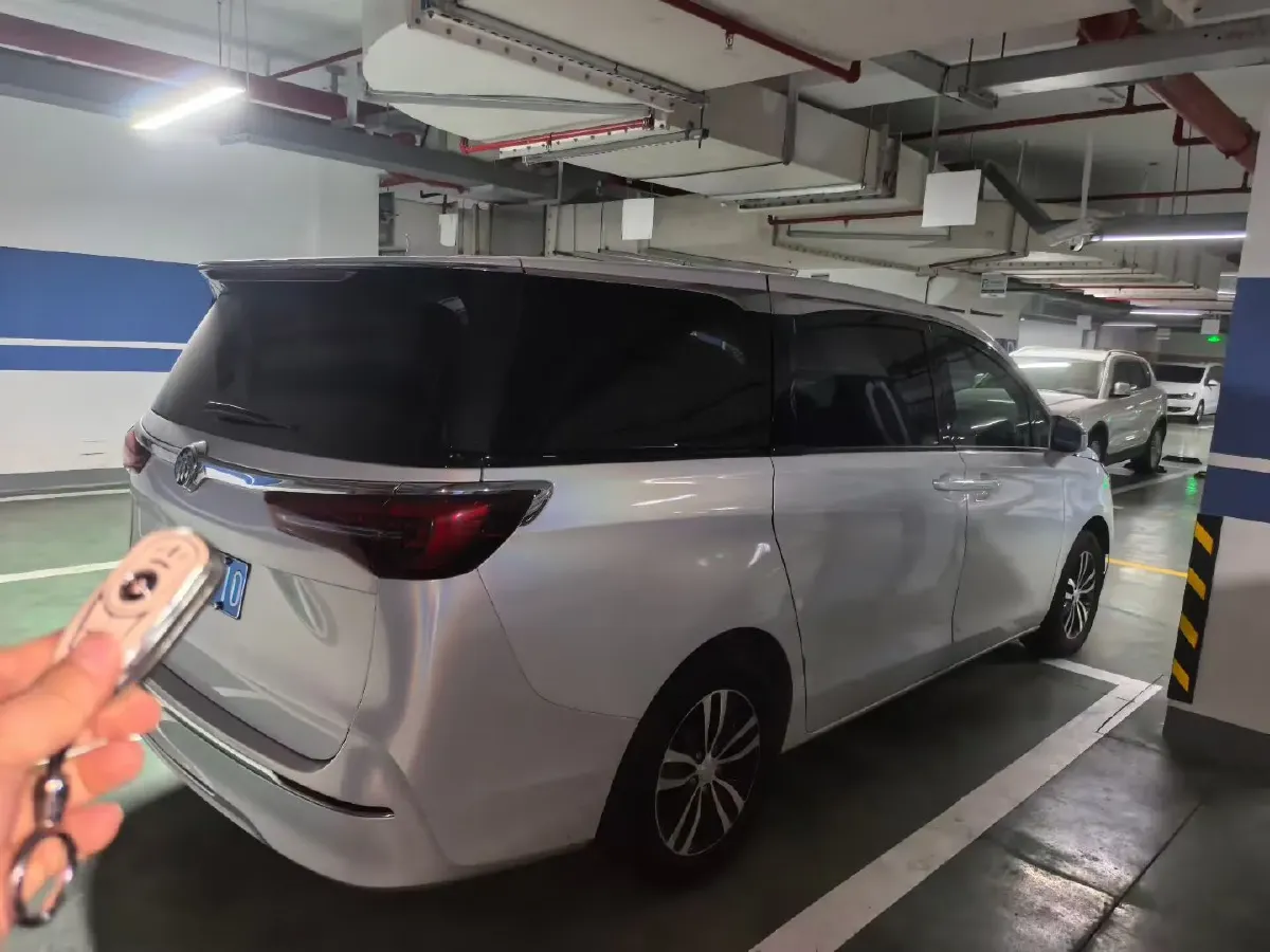 2021 Buick GL8 2.0T 237HP L4 9AT,autocango,china used car exporter,china ev exporter,chinese used car exporter,chinese used ev exporter