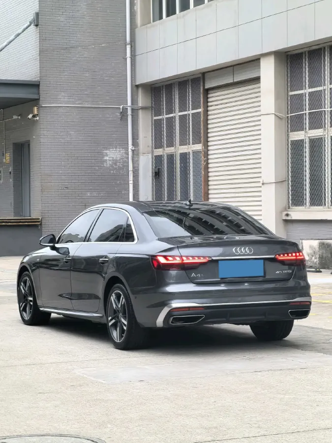 2020 Audi A4L 2.0T 190HP L4 7DCT,autocango,china used car exporter,china ev exporter,chinese used car exporter,chinese used ev exporter