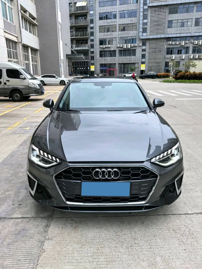 2020 Audi A4L 2.0T 190HP L4 7DCT,autocango,china used car exporter,china ev exporter,chinese used car exporter,chinese used ev exporter