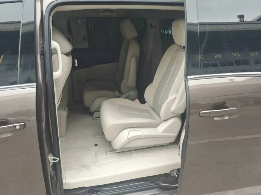 2023 Buick GL8 2.0T 237HP L4 9AT,autocango,china used car exporter,china ev exporter,chinese used car exporter,chinese used ev exporter