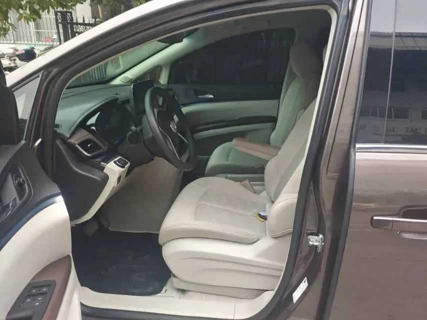 2023 Buick GL8 2.0T 237HP L4 9AT,autocango,china used car exporter,china ev exporter,chinese used car exporter,chinese used ev exporter