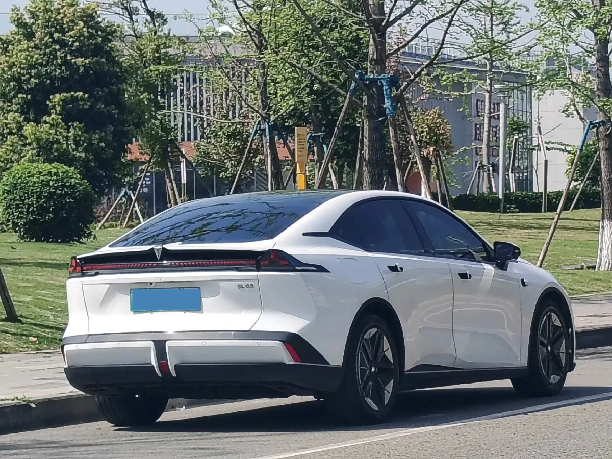 2022 DongFeng Forthing LingZhi EV BEV 68.4KWH,autocango,china used car exporter,china ev exporter,chinese used car exporter,chinese used ev exporter