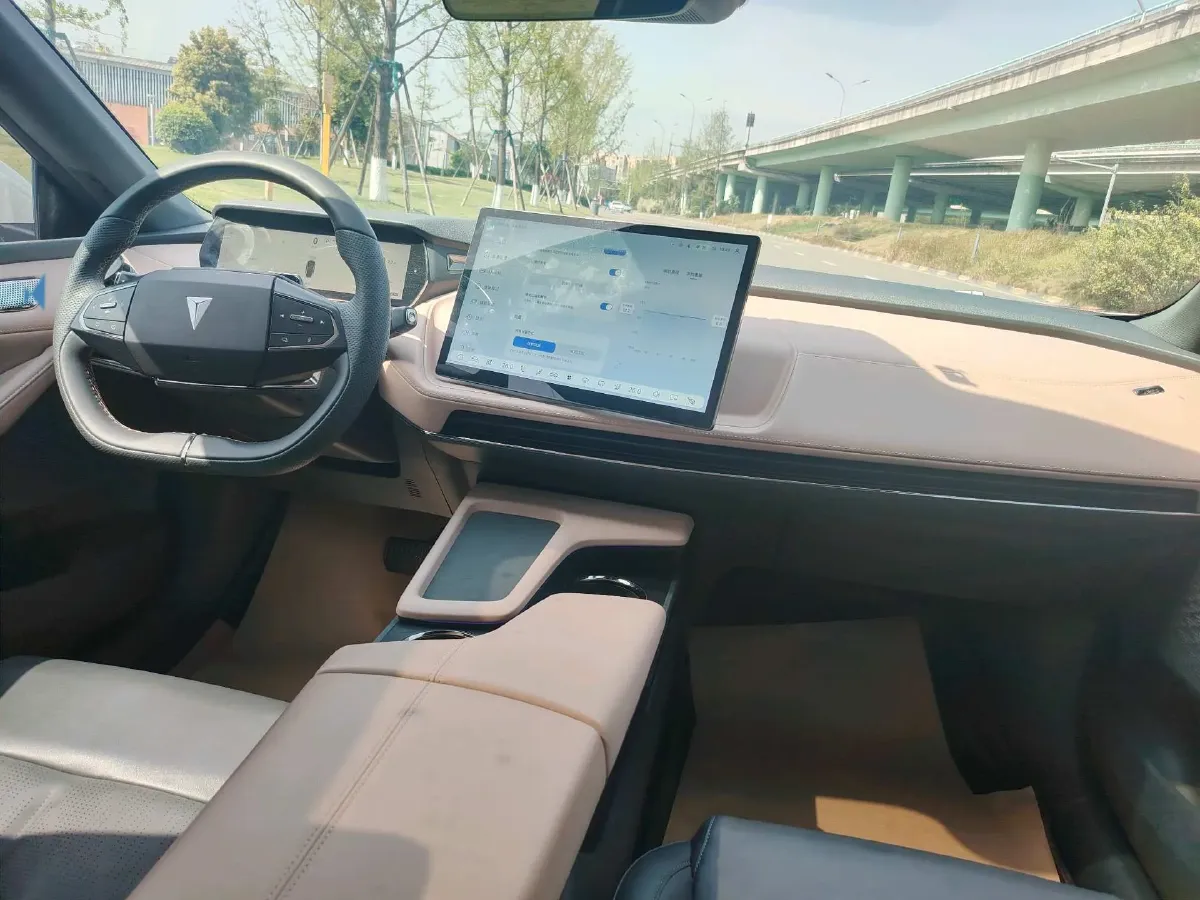 2022 DongFeng Forthing LingZhi EV BEV 68.4KWH,autocango,china used car exporter,china ev exporter,chinese used car exporter,chinese used ev exporter