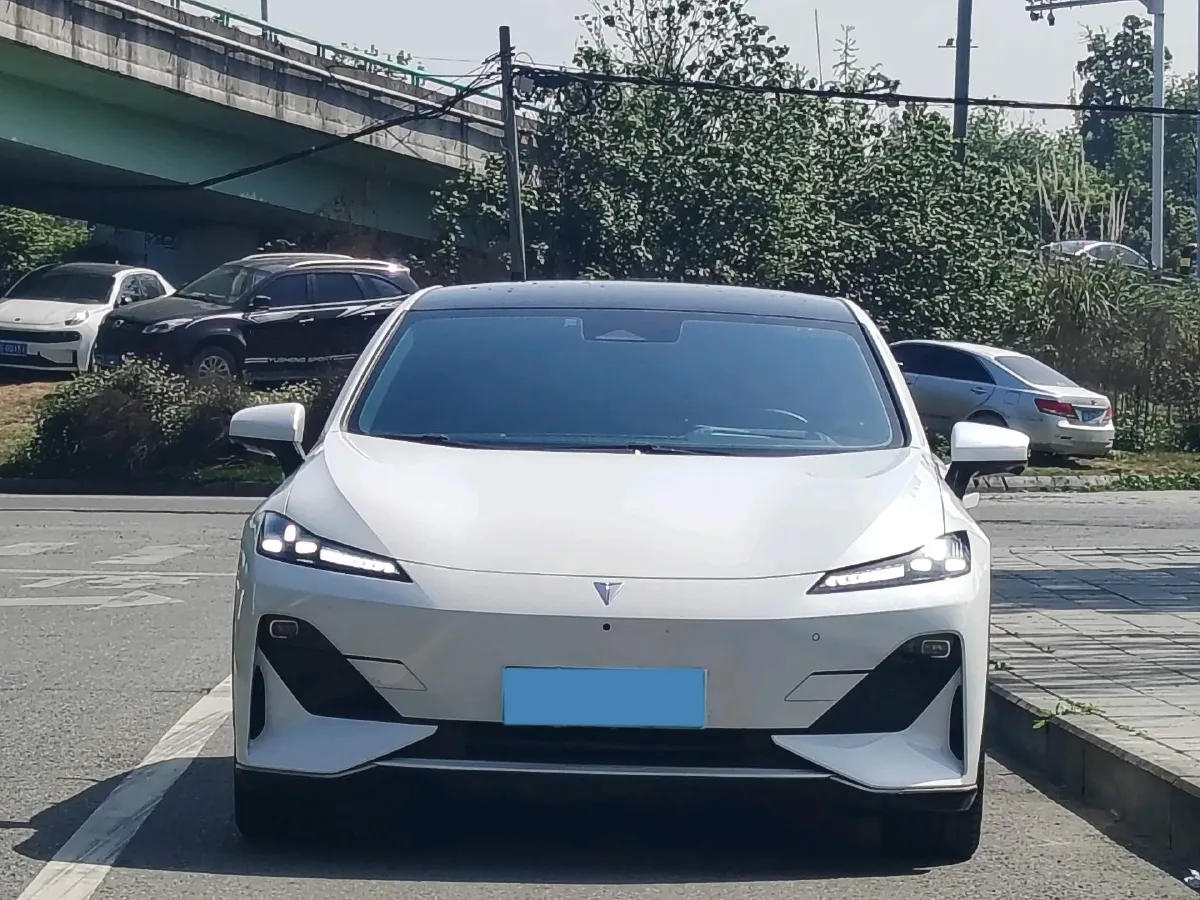 2022 DongFeng Forthing LingZhi EV BEV 68.4KWH,autocango,china used car exporter,china ev exporter,chinese used car exporter,chinese used ev exporter