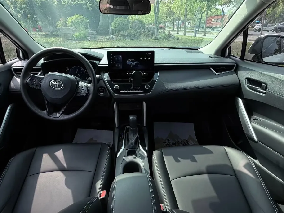 2024 Toyota Corolla Cross 2.0L 152HP L4 E-CVT Hybrid,autocango,china used car exporter,china ev exporter,chinese used car exporter,chinese used ev exporter