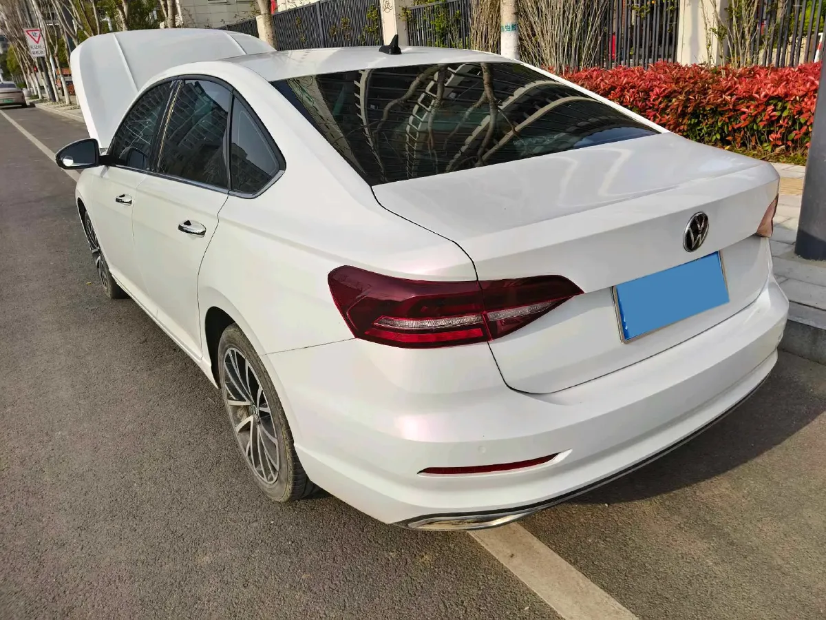 2022 Volkswagen T-Roc 1.4T 150HP L4 7DCT,autocango,china used car exporter,china ev exporter,chinese used car exporter,chinese used ev exporter