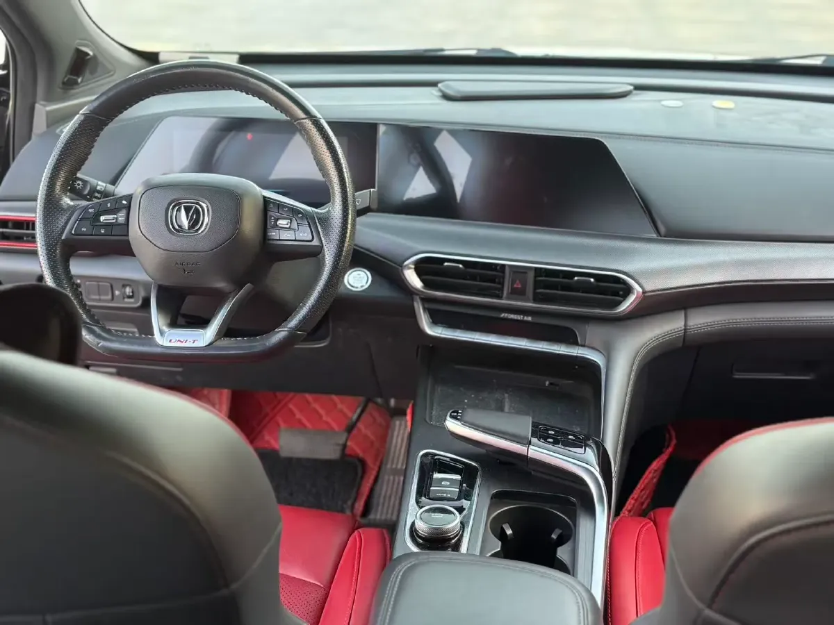 2020 ChangAn UNI-T 1.5T 180HP L4 7DCT,autocango,china used car exporter,china ev exporter,chinese used car exporter,chinese used ev exporter