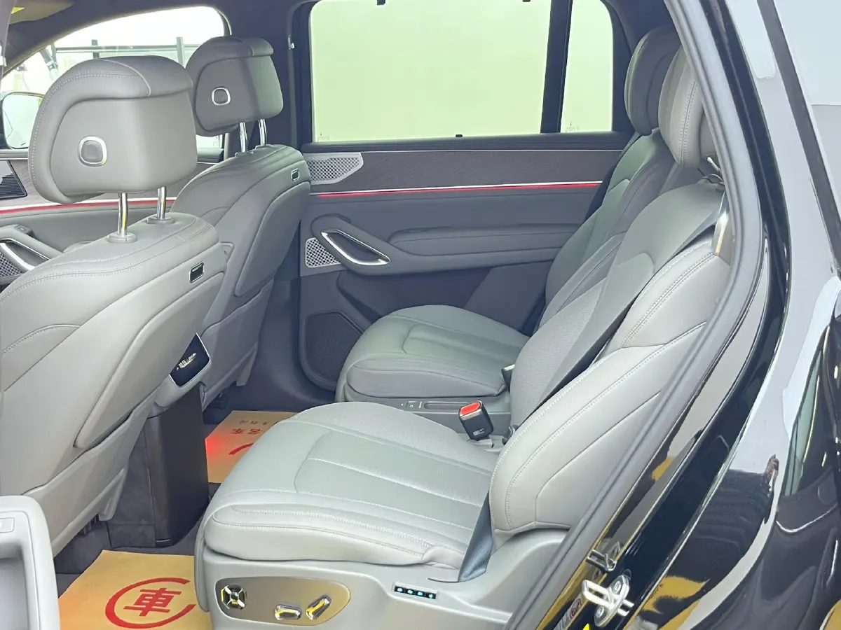 2026 Denza DenzaN9 2.0T 207HP L4 E-CVT PHEV,autocango,china used car exporter,china ev exporter,chinese used car exporter,chinese used ev exporter