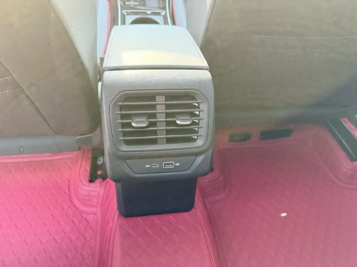 2025 Volkswagen Lamando 1.4T 150HP L4 7DCT,autocango,china used car exporter,china ev exporter,chinese used car exporter,chinese used ev exporter